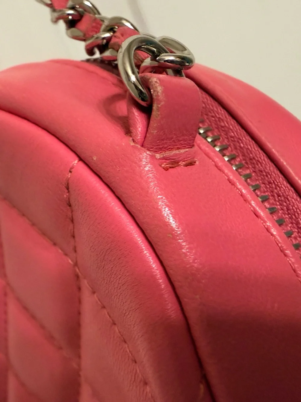 *Authentic* CHANEL - Leather Quilted Crossbody Bag w/ COA